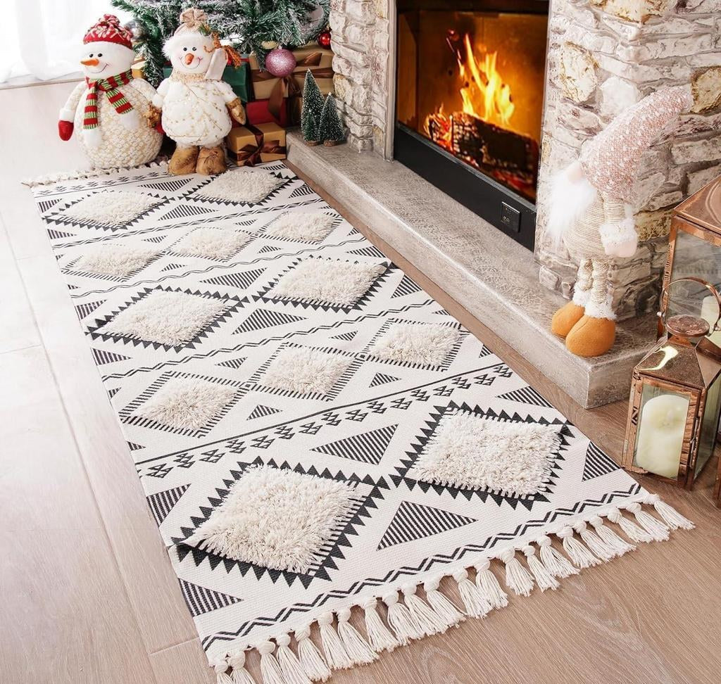Hand-Woven Tufted Cotton Runner Rug (61 x 153 cm)